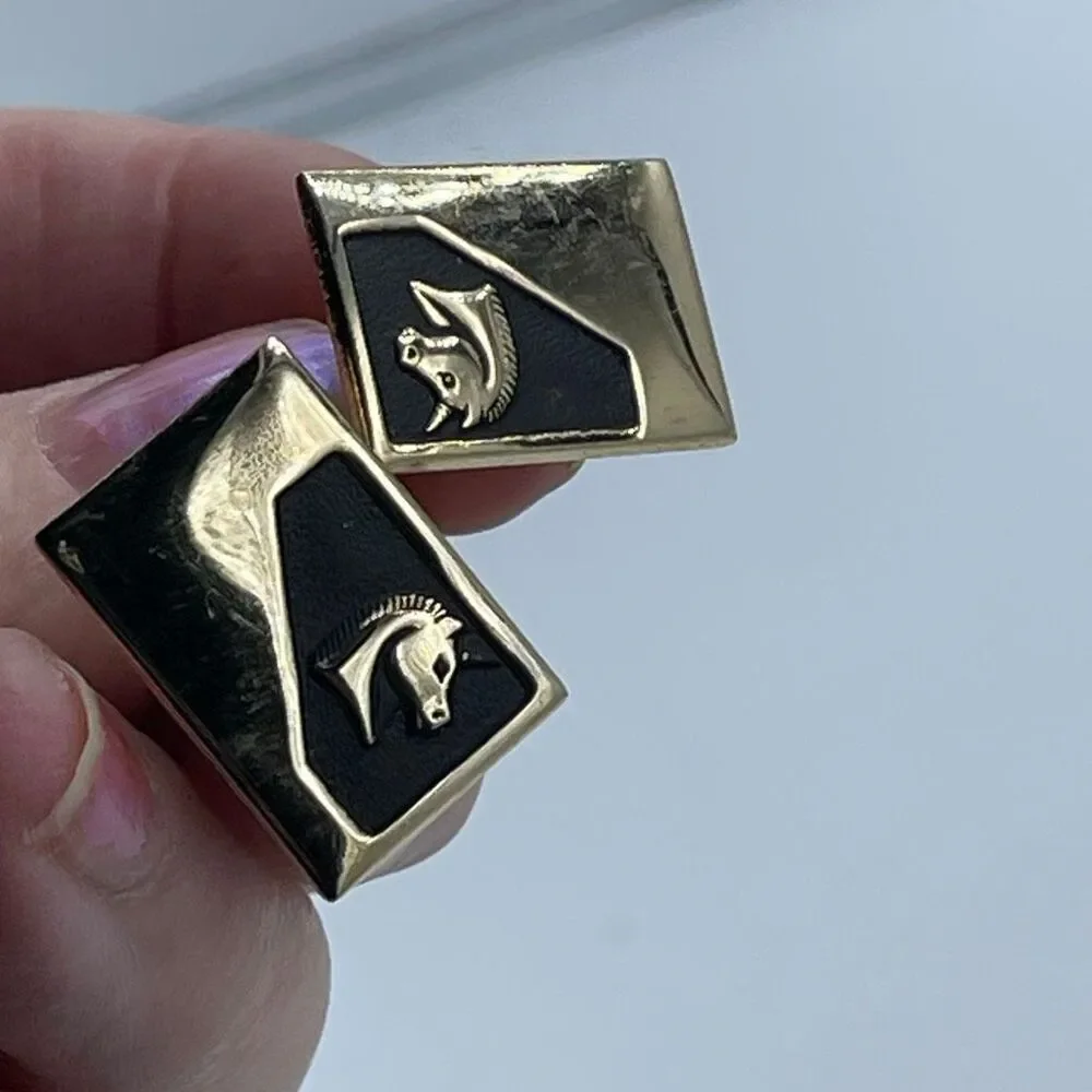 Vintage unicorn gold tone black rectangle cufflinks!